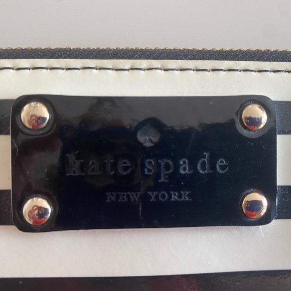 Kate Spade Patent Leila Large Continental Wallet - Picture 5 of 8